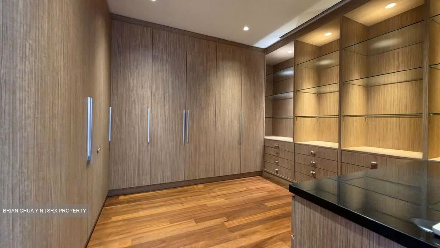 Holland Road (D10), Detached #556772741
